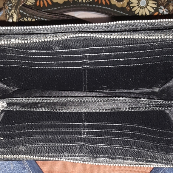 Coach Wallet - Picture 3 of 3